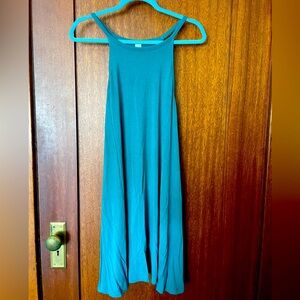 MOVING SALE! Cute emerald green swing dress.